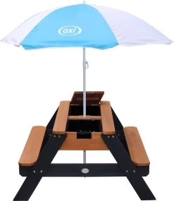 AXI Nick Zand & Water Picknicktafel In Antraciet/Bruin - Parasol Blauw/Wit - Picknick Tafel Voor Kinderen Van Hout -Tuinmeubel Winkel 1038x1200