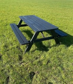 Goedkopepicknicktafels.nl | Zwarte XL Picknicktafel | Tuintafel 6 Persoons | Zwart Gespoten Gedroogd Grenen Hout! -Tuinmeubel Winkel 1043x1200 1