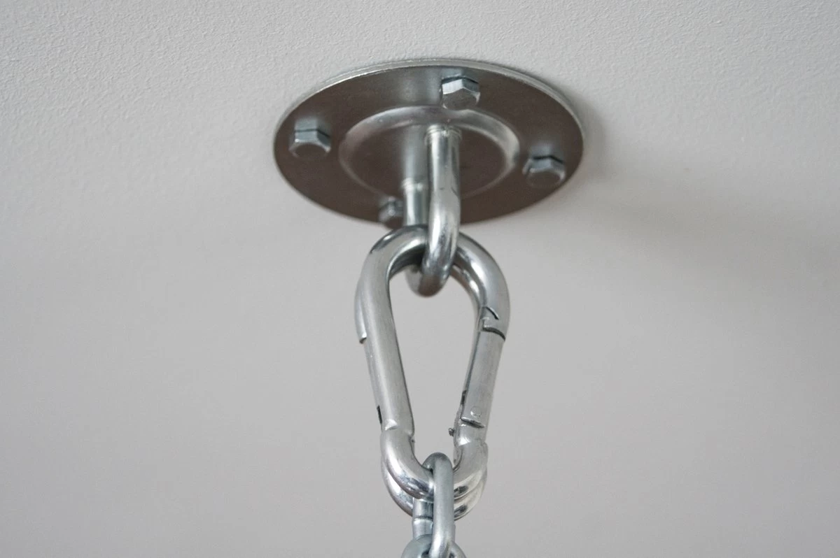 Ophangsysteem Hangstoel - In Hoogte Verstelbaar - Plafondhaak - Ophanghaak - Bokszak - Plafondbeugel 1 Ophangsysteem Hangstoel - In Hoogte Verstelbaar - Plafondhaak - Ophanghaak - Bokszak - Plafondbeugel