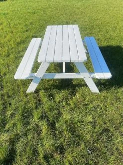 Goedkopepicknicktafels.nl | Witte XL Picknicktafel | Tuintafel 6 Persoons | Wit Gespoten Gedroogd Grenen Hout! -Tuinmeubel Winkel 901x1200